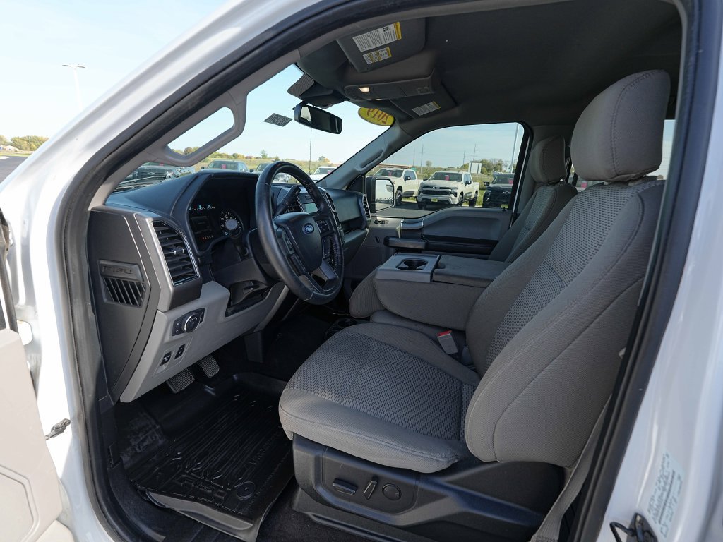 Used 2019 Ford F150 XLT w/ Equipment Group 302A Luxury AWD/4WD image 17