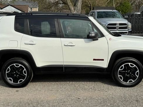 Used 2016 Jeep Renegade Trailhawk image 6
