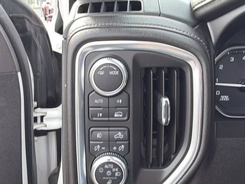 Used 2022 GMC Sierra 1500 SLT w/ SLT Convenience Package AWD/4WD image 20