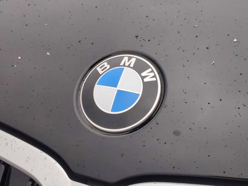 New 2026 BMW 330i xDrive Sedan w/ Premium Package AWD/4WD image 12