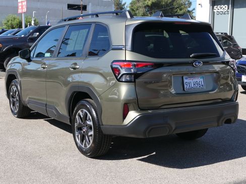 Certified 2026 Subaru Forester Premium AWD/4WD image 3