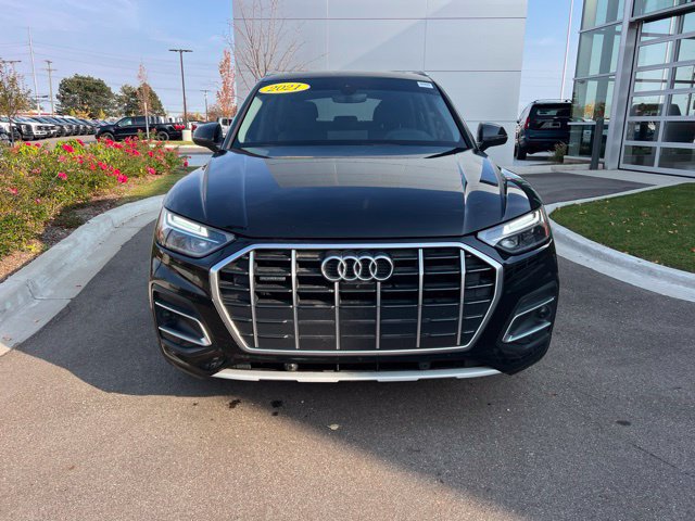 Used 2021 Audi Q5 2.0T Premium Plus w/ Premium Plus Package AWD/4WD image 2