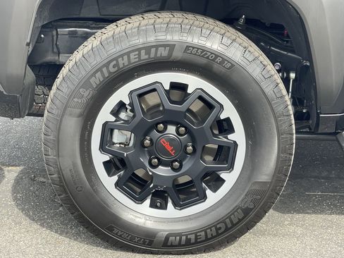 Used 2025 Toyota 4Runner TRD Off-Road Premium AWD/4WD image 11