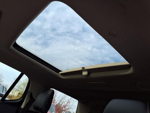 Used 2018 GMC Acadia Denali w/ Technology Package image 28