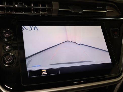 Used 2022 Chevrolet Bolt EUV LT w/ Comfort Package FWD image 30