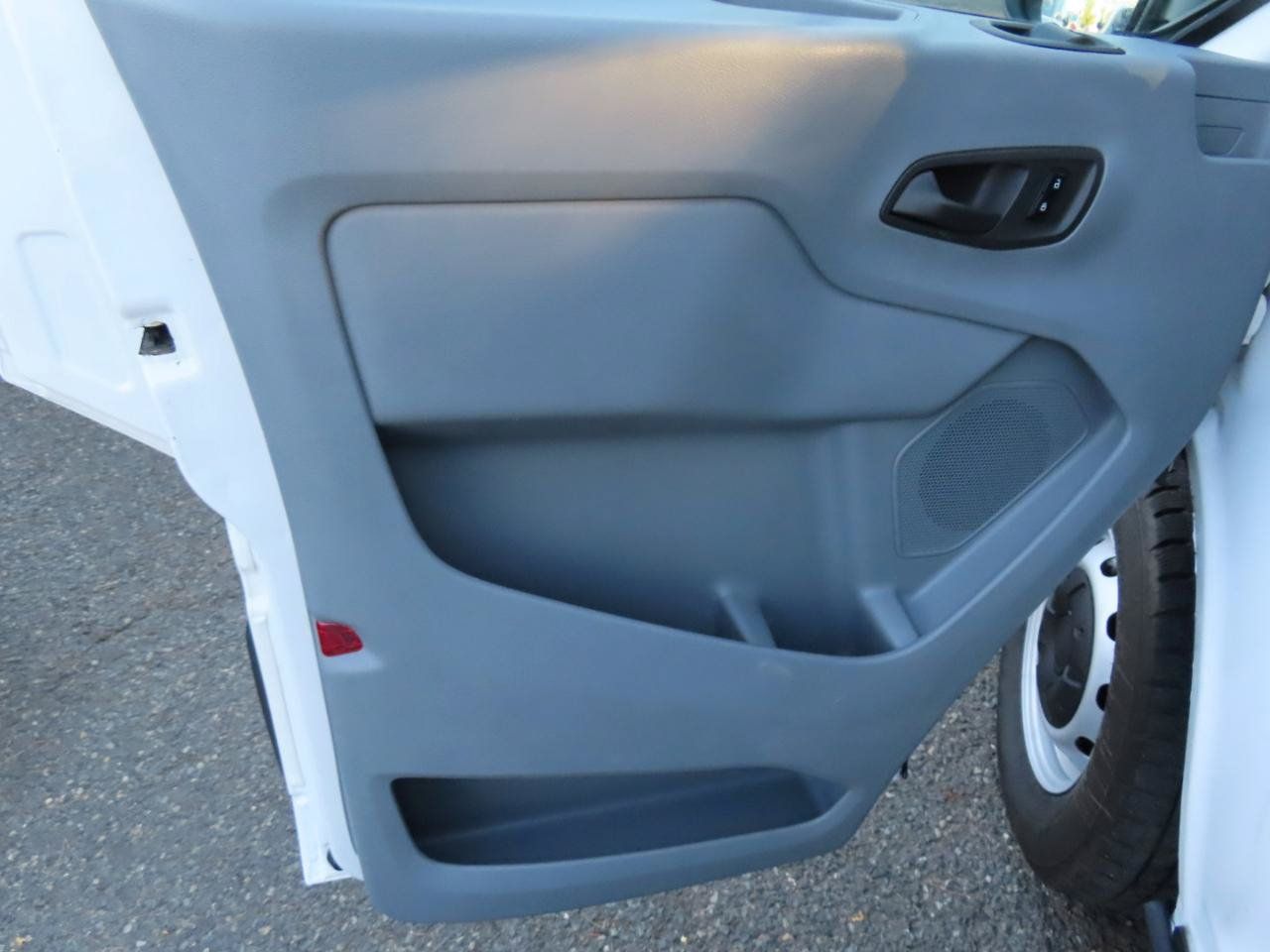 Used 2015 Ford Transit 150 130 Low Roof RWD image 15