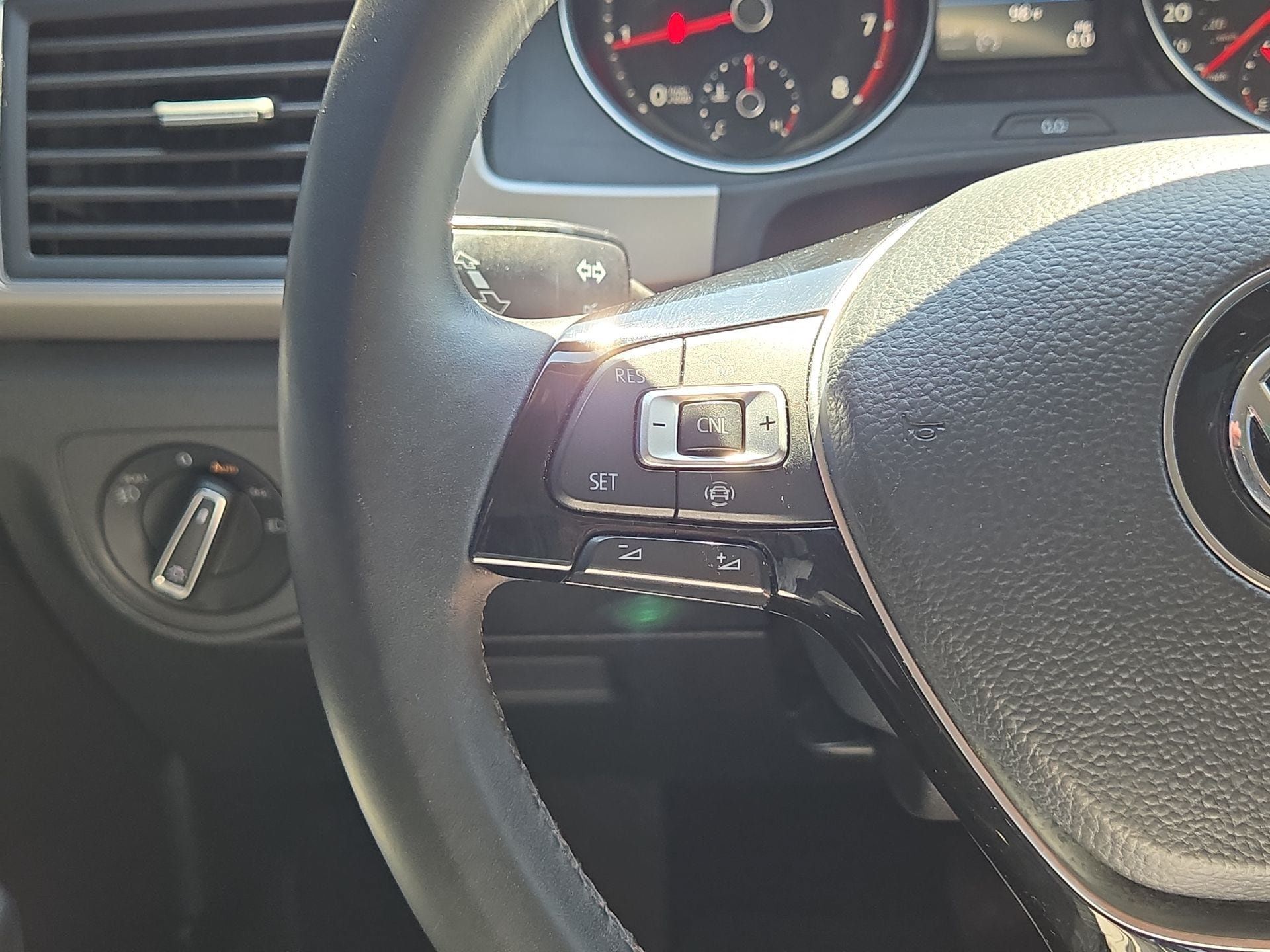 Used 2019 Volkswagen Atlas SE AWD/4WD image 21