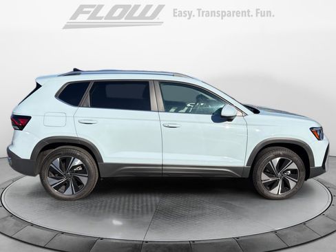 New 2025 Volkswagen Taos SE image 8