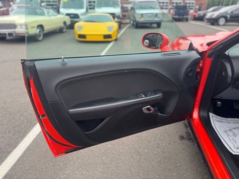 Used 2019 Dodge Challenger R/T RWD image 23