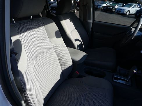 Used 2018 Nissan Frontier SV w/ Value Truck Package AWD/4WD image 27