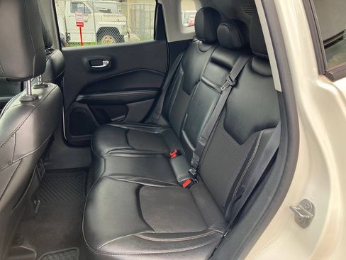 Used 2018 Jeep Compass Latitude w/ Popular Equipment Group AWD/4WD image 26