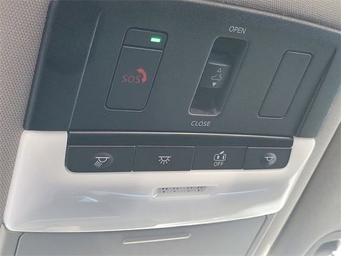 Used 2023 Nissan Altima 2.5 SR w/ SR Premium Package image 18