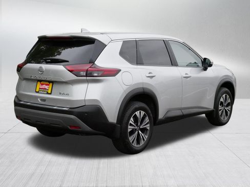 Used 2023 Nissan Rogue SV AWD/4WD image 7
