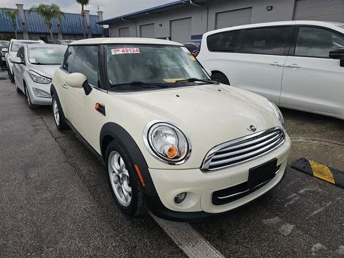 Used 2011 MINI Cooper Hardtop FWD image 3