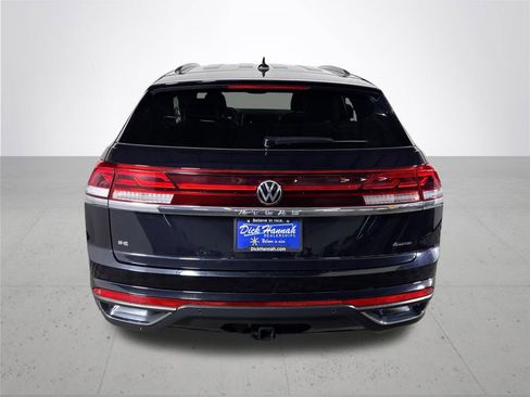 Used 2025 Volkswagen Atlas Cross Sport SE AWD/4WD image 7