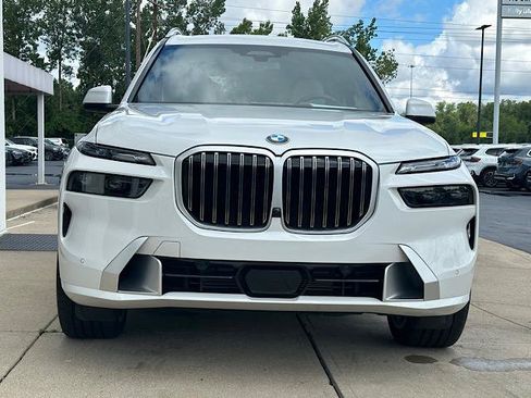 Used 2026 BMW X7 xDrive40i w/ Executive Package AWD/4WD image 2