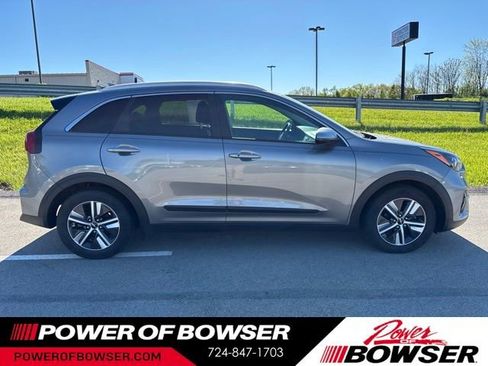 Used 2022 Kia Niro LXS FWD image 5