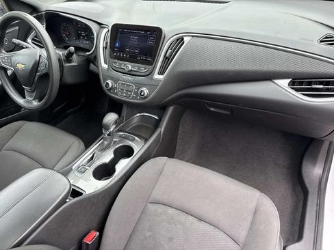 Used 2024 Chevrolet Malibu LT FWD image 12