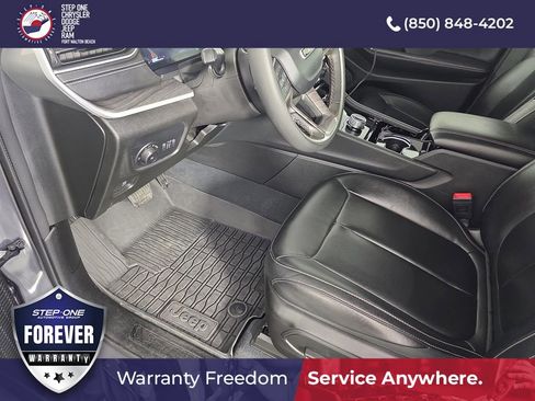 Used 2023 Jeep Grand Cherokee Limited RWD image 9