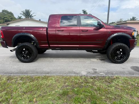 Used 2020 RAM 2500 Limited AWD/4WD image 3