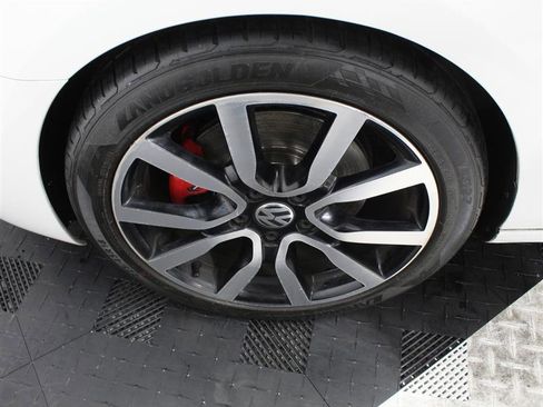 Used 2013 Volkswagen GTI Autobahn image 18