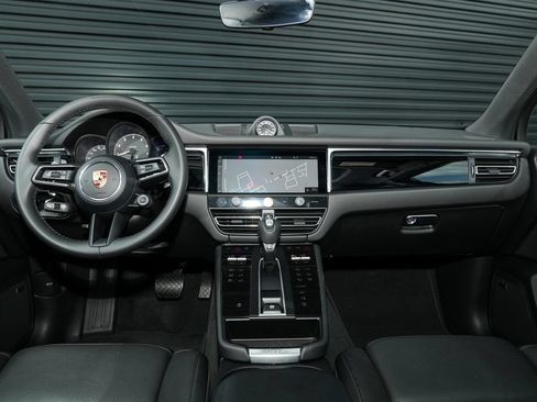 Certified 2026 Porsche Macan AWD/4WD image 30