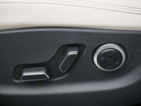 New 2026 Genesis GV70 2.5T AWD/4WD image 21