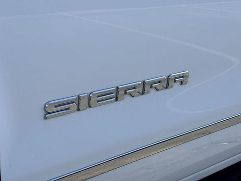 Used 2018 GMC Sierra 1500 SLT w/ SLT Premium Package image 32