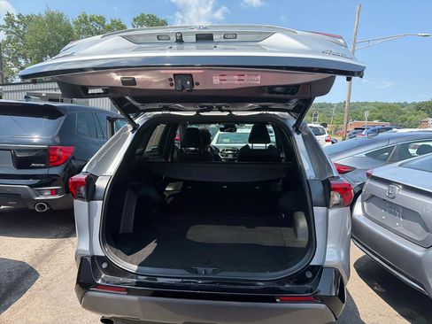 Used 2021 Toyota RAV4 XSE AWD/4WD image 10