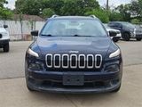 Used 2016 Jeep Cherokee Sport image 2