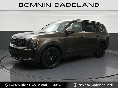Used 2022 Kia Telluride SX w/ Nightfall Edition Package AWD/4WD image 1