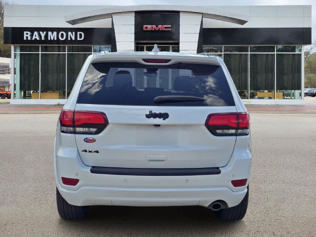 Used 2018 Jeep Grand Cherokee Altitude AWD/4WD image 4