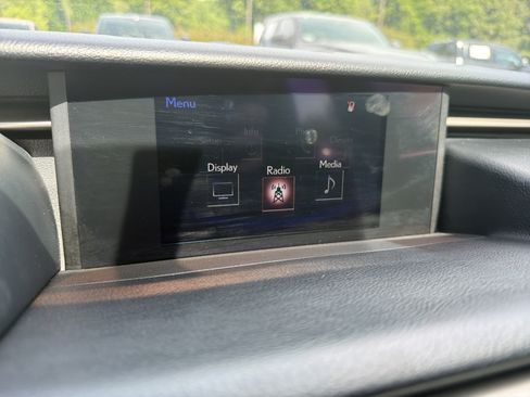Used 2016 Lexus IS 200t w/ F Sport Package RWD image 6