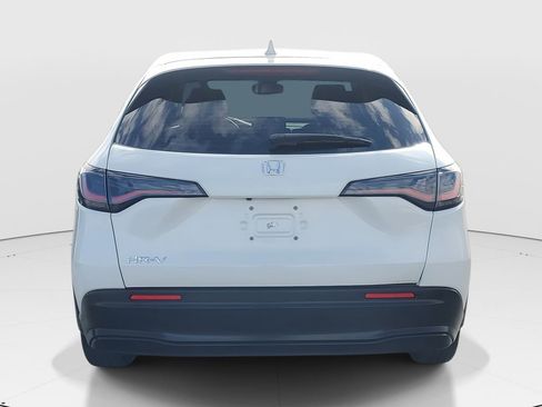 Used 2023 Honda HR-V LX image 6