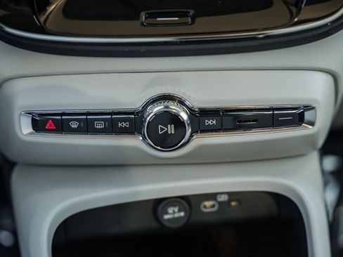 New 2026 Volvo XC40 B5 Plus w/ Protection Package Premier image 23