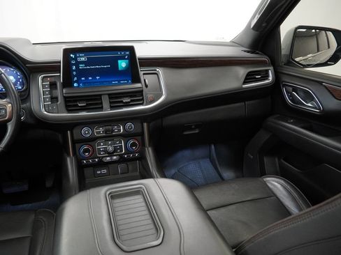 Used 2023 Chevrolet Suburban High Country AWD/4WD image 17