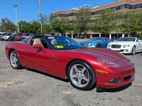 Used 2005 Chevrolet Corvette Coupe w/ Preferred Equipment Group RWD image 36