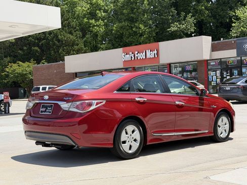 Used 2012 Hyundai Sonata Hybrid w/ Leather Pkg FWD image 19