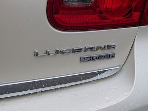 Used 2009 Buick Lucerne Super image 29