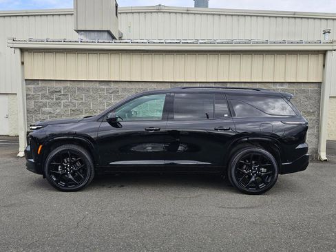 Used 2024 Chevrolet Traverse RS w/ LPO, Floor Liner Package image 3