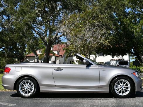 Used 2011 BMW 128i Convertible image 7