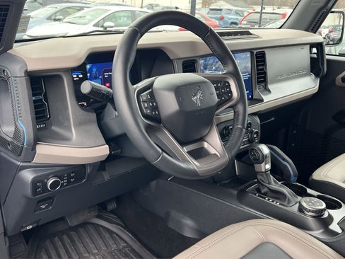 Used 2024 Ford Bronco Wildtrak image 21