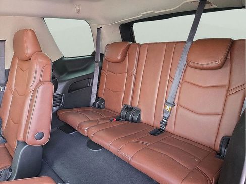 Used 2019 Cadillac Escalade Premium Luxury image 15