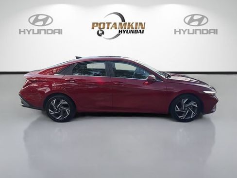 Certified 2025 Hyundai Elantra SEL FWD image 4