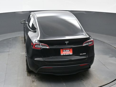 Used 2022 Tesla Model Y Performance image 34