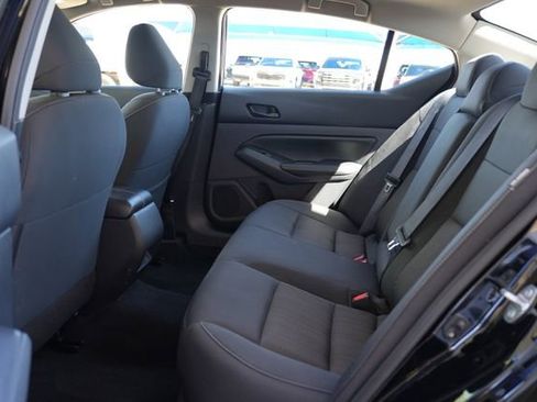 Used 2025 Nissan Altima 2.5 SV image 16