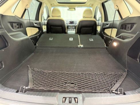 Used 2019 Ford Edge SEL w/ Equipment Group 201A AWD/4WD image 27
