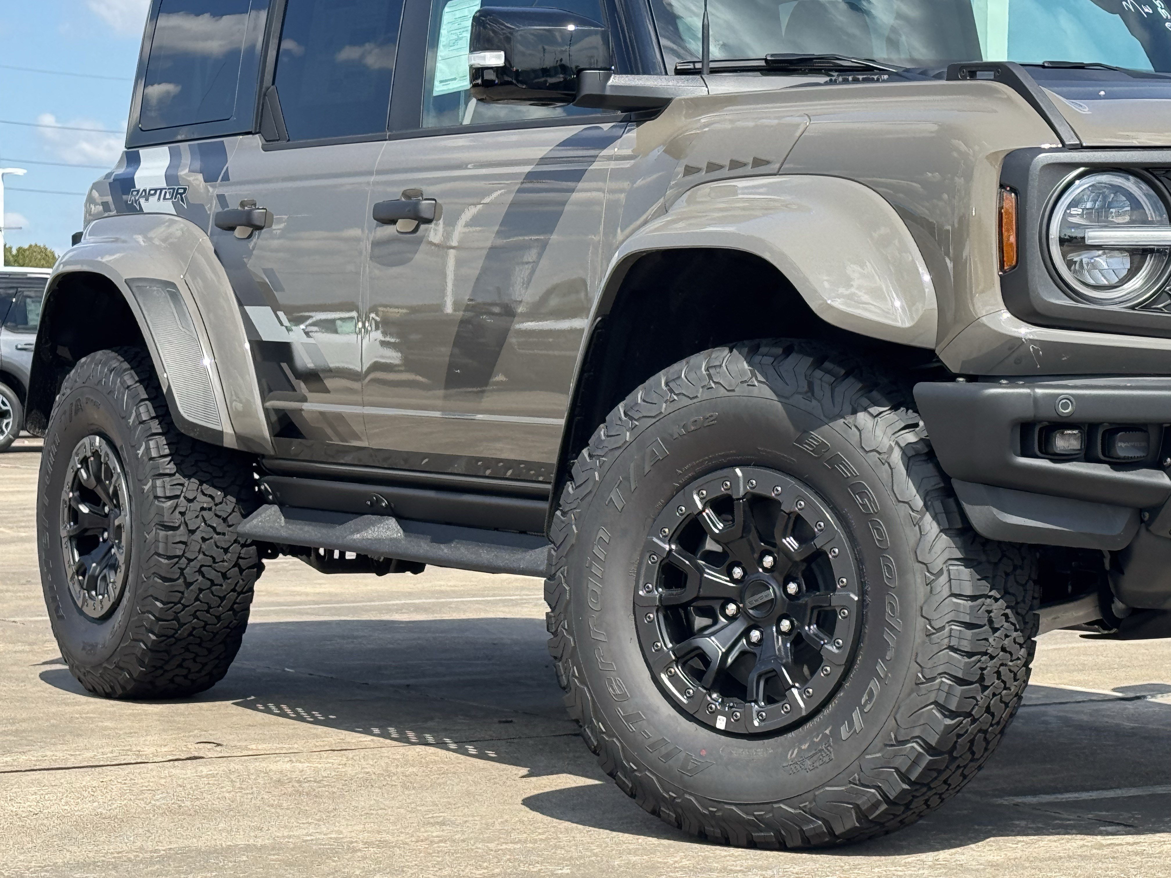 New 2026 Ford Bronco Raptor AWD/4WD image 3