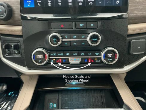 Used 2023 Ford Expedition Limited AWD/4WD image 15