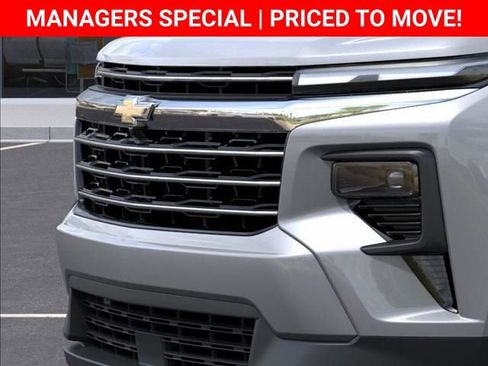 New 2026 Chevrolet Traverse LT w/ Driver Confidence Package FWD image 13